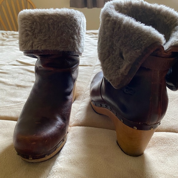 Ugg Ankle Boots - Picture 4 of 4